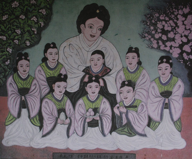 적벽강 수성당에 해수관음신앙의 한 형태인 개양할머니와 그 여덟 딸들의 그림이 걸려 있다.