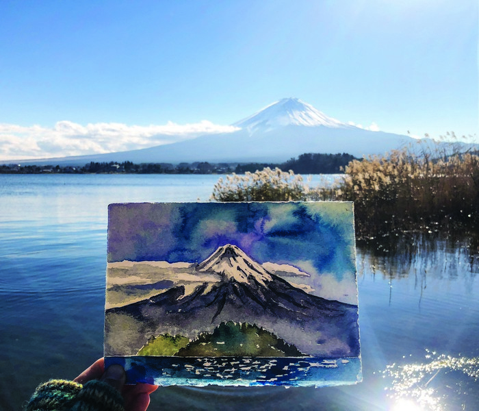 후지산이 보이는 호수의 풍경, 그림과 실제.