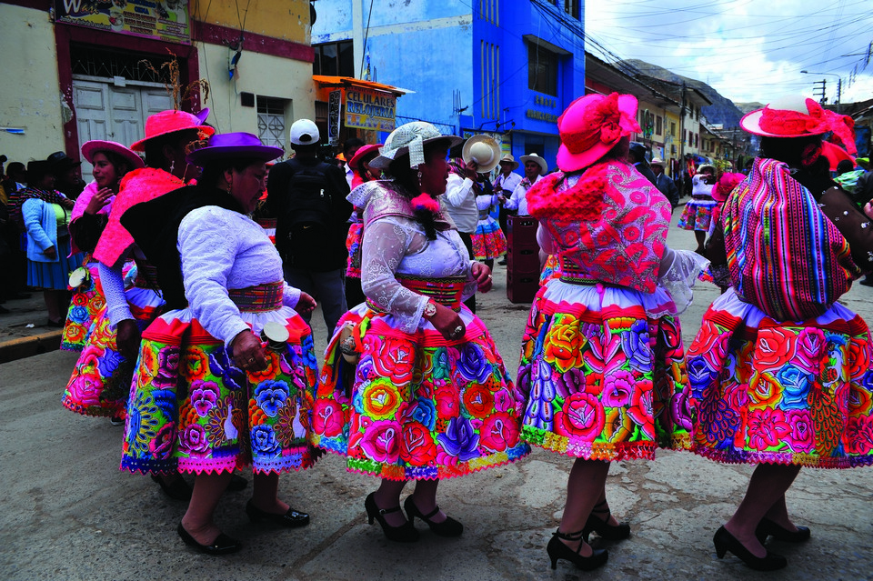지역 상인들이 벌이는 축제인 피에스타Fiesta 모습.