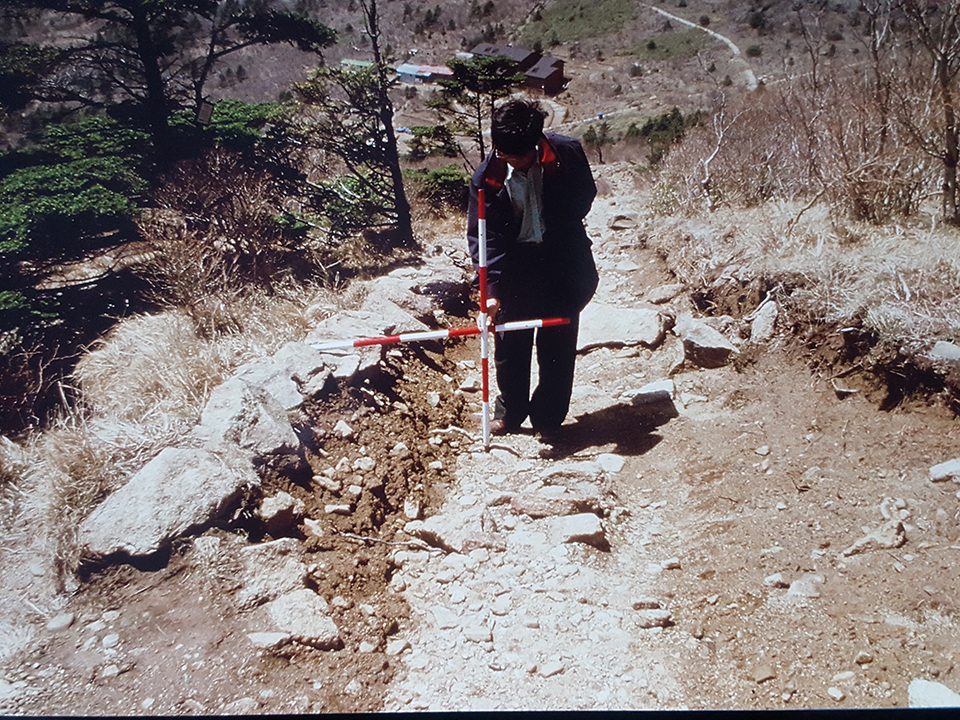 1995년경에 세석-촛대봉 간의 등산로. 