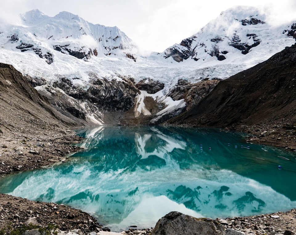 페루 안데스산맥의 빙하는 현지 주민들에게 필수적인 존재지만, 세계에서 가장 빠르게 감소하고 있다. 사진 캐롤라인 클레이슨
