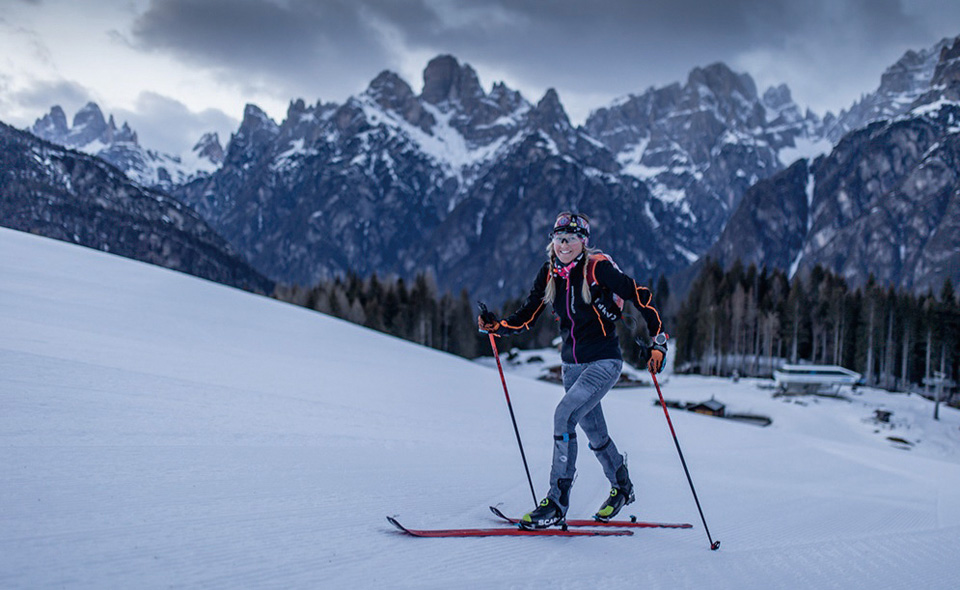 24시간 여성 스키 업힐 기록을 갱신한 마르티나 발마소이. 사진 필립 라이터.