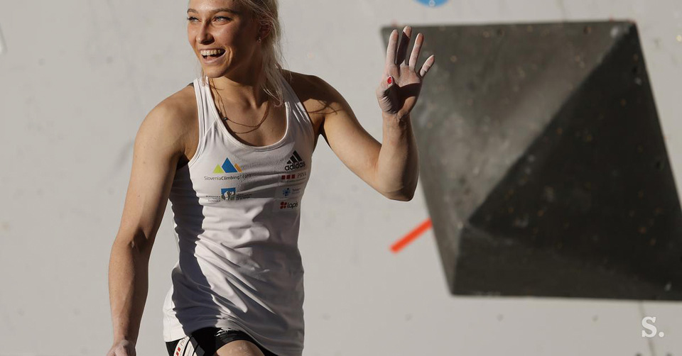 여자부 우승자 슬로베니아의 야냐 가른브레트.