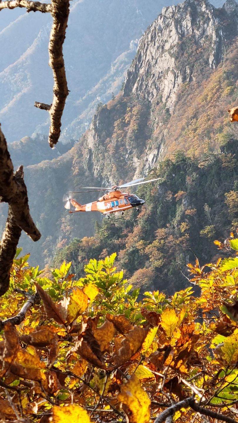10월 3일 사망사고 발생시 출동한 헬기를 당시 용아장성에 있었던 익명의 등산객이 제보했다.