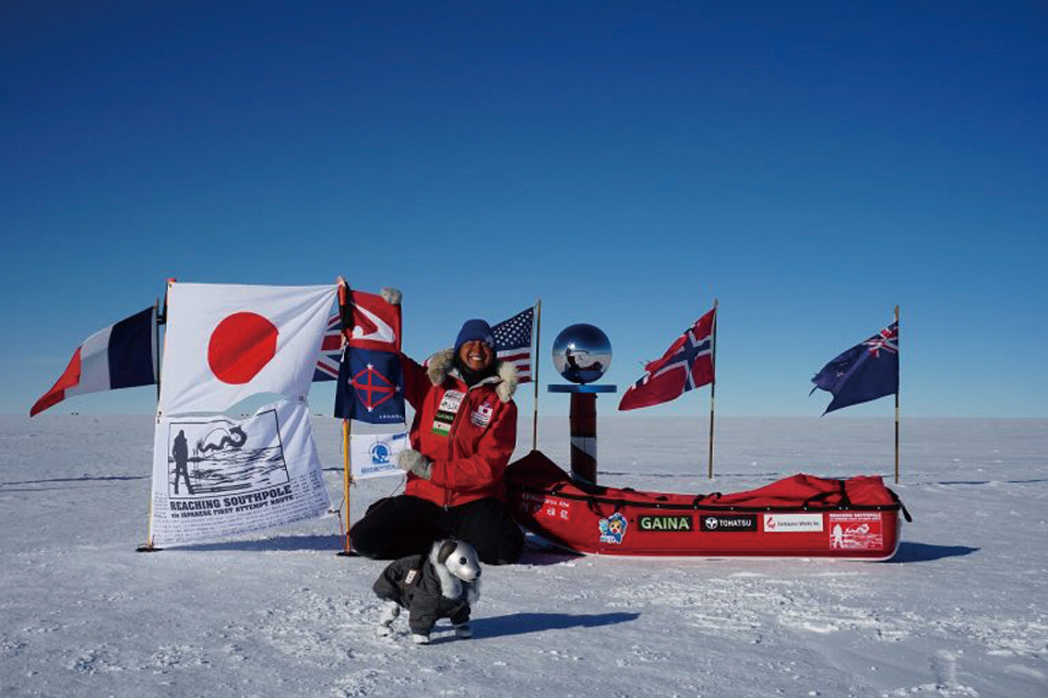 아베는 2019년 남극점에 도달한 바 있는데, 당시 중간 지원을 받고 완주했었다. 사진 마사타츠 아베
