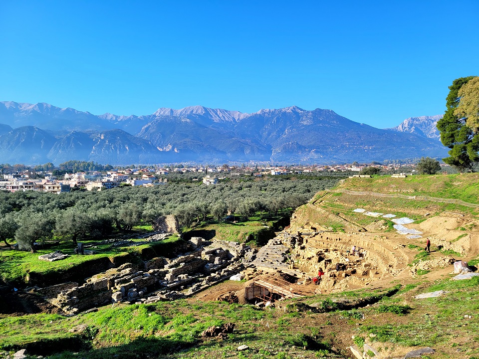 스파르타의 유적지는 옛 영광과는 달리 온통 폐허뿐이다