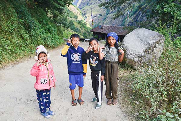 네팔의 아이들.