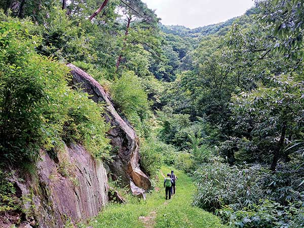 [전라도의 숨은 명산 서룡산] 지리산 서북능선 특급 조망 품은 ‘3암자’