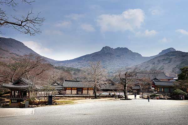 ����� �ո��翡�� �� �η���. ��ó�� ������ ä�� ���� �ִ� �����̶� ���Ѵ�. ������ �������츮�� �η����� ��ó�� ���� �� ���̴�.