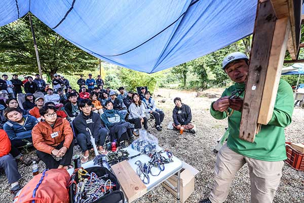 첫날 오후에는 확보물 설치법과 ‘재밍’을 활용한 다양한 게임이 진행됐다.