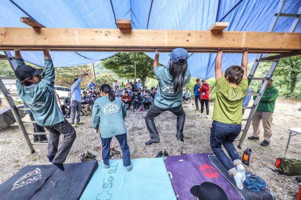 첫날 오후에는 확보물 설치법과 ‘재밍’을 활용한 다양한 게임이 진행됐다.